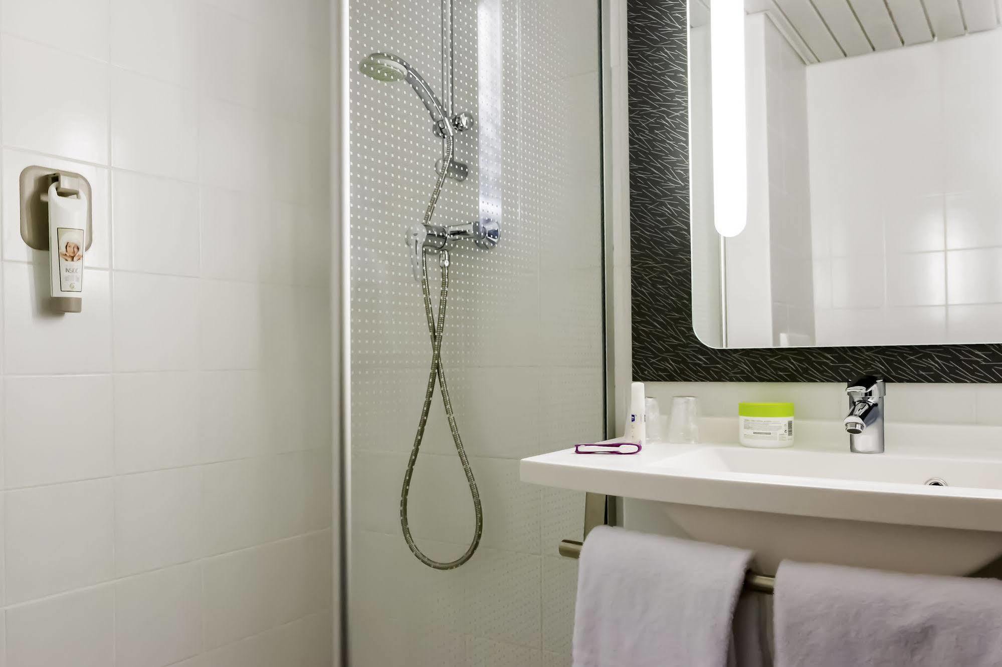 Ibis Mulhouse Ile Napoleon Hotel Sausheim Exterior photo
